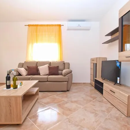 Antun 1237 Apartment